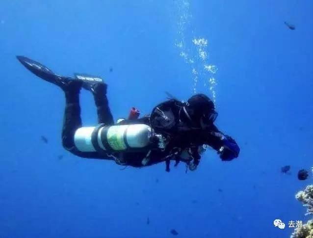 废弃海盗船逃脱