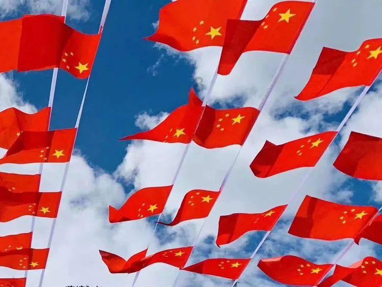 探索天涯,畅谈电脑主机风扇在转,但是显示器没信号,键盘灯不亮。怎么回事啊?