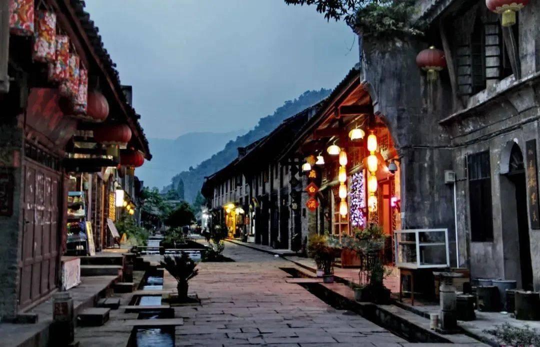 小猫钓鱼游戏龙王版有船
